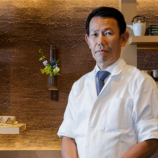 店主湊谷芳弘氏（ミナトダニヨシヒロ)