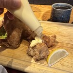 銭函バーベキュー - マヨネーズをザンギにかけて