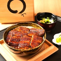 上うな丼（鰻６切・ご飯400g・肝吸付）