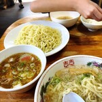 らーめん一平 - 炭水化物をガツガツ食べる我が子