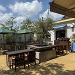 青いナポリ - 暑い日だったのでガーデンに人はいなかった