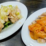 黄鶴楼 餃子酒場 - 2025/8月。バンバンジーと鶏のネギ油かけ。