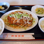 興福菜館 - 鶏肉サクサク揚げ油淋ソース掛け定食