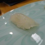 梅乃寿司 - ヒラメ