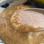 にんたまラーメン - にんにく、背脂でコクを感じます