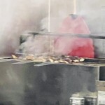 蓬左茶寮 - 新子鰻を焼いているところ③