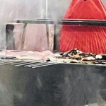 蓬左茶寮 - 新子鰻を焼いているところ①