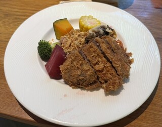 野菜がおいしいレストラン LONGING HOUSE - 蓼科牛カツカレー(¥3,680)