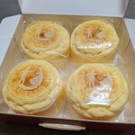 函館洋菓子スナッフルス - 料理写真:チーズオムレット4つ入り。(864円)