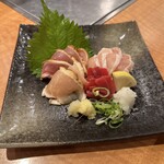 炭焼地鶏 やんべ - とり刺盛り合わせ