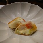 潟潟ヤ - 車海老、ズッキーニ、パプリカと中華ハバネロの春巻き