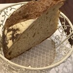 レストラン アミューズ - 2025/8/18 パン•ド•カンパーニュ