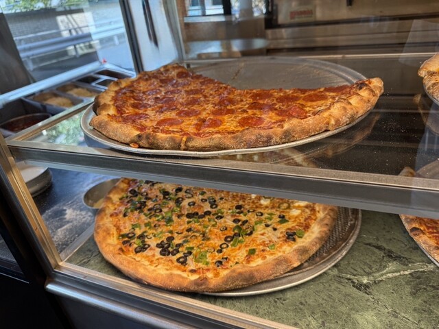 Henry's PIZZA （ヘンリーズ ピザ） - 谷町四丁目/ピザ | 食べログ