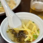 上海ワンタン王 - サービスでいただいたスープ