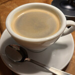 カルネジーオ イースト - 