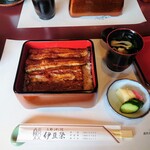 鰻割烹 伊豆栄 - うな重　竹