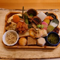 辰巳屋 - 宇治丸弁当(おかず30種類)