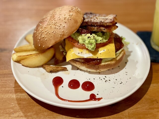 ズートンズ 久茂地店 （Zooton's） - 県庁前/ハンバーガー