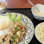 Bangkok Spicy - ガパオランチセット　７９０円