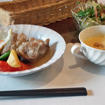 Minami - 週替わりランチ、スペアリブのポトフ風、スープ、サラダ、パン付き