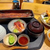 うなぎ四代目菊川 ムスブ田町店 - 