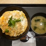 松のや - 令和7年8月 モーニング(4:00〜11:00)
玉子丼(みそ汁付) 税込330円