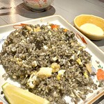 酒々落菜 - イカ墨チャーハンとアイオリソース