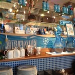 ナポリスタカ 神谷町店 - 店内はSSCナポリ一色