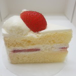 アット　イーズ  - いちごのショートケーキ