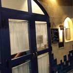 ダバ インディア - 入口の様子。ドーム型？