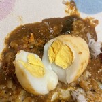 茄子おやじ - ゆで卵はちゃんとの火の通ったゆで卵