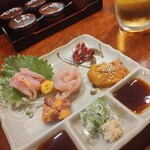 鳥八 - 食感それぞれどの部位も美味しい。