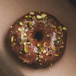 City Lights Donuts - ミルクチョコ・ピスタチオ