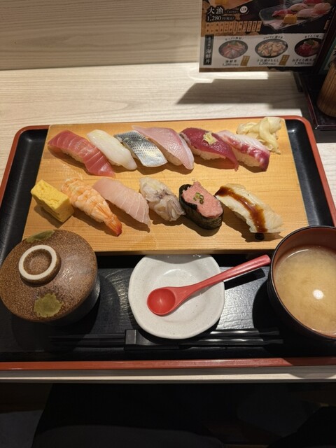 Sushi Uogashi Nihon Ichi Mita Ten photo 5
