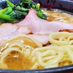 ラーメン 杉田家 - ラーメン並(近景)