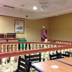 Subway - 階段上らないと席にたどり着けない。