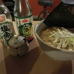 屋台拉麺　身空 - 醤油拉麺(塩魚汁＋煮干し)750円