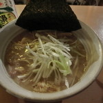 醤油拉麺(塩魚汁＋煮干し)750円