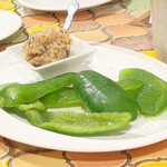 トリワイン ＰＩＫＯＳＨＨＨＵ - パリパリピーマン鶏肉味噌