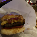 ザ・コーナー ハンバーガー＆サルーン - 