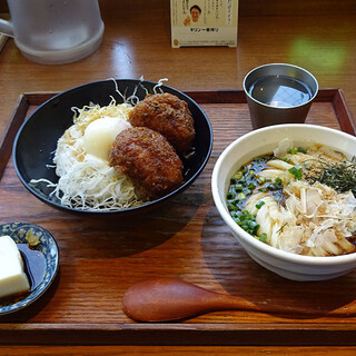 僕とうどんとカツオだし_1