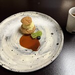 あかん鶴雅別荘　鄙の座 - デザート　カスタードシュークリーム