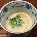 厳選焼鳥 一石三鳥 - グリンピースとじゃがいものすりながし