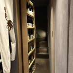 厳選焼鳥 一石三鳥 本店 - 開けると3階に