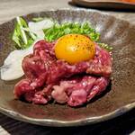 楽韓堂 ウラなんば店 - レアステーキユッケ風