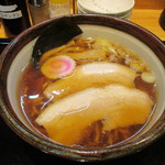 麺屋 藤 - 2014/10
      醤油らぁめん