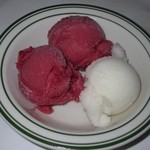 Wolfgang's Steakhouse by Wolfgang Zwiener - 2014年のラズベリー＆レモンシャーベットミックス＄9.95