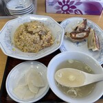 ぎょうざの満洲 - 料理写真: