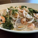 イタリアン　キッチン　グリュック - ☘️本物の濃厚クリームです‼️
      　美味しい幸せを感じます♪
      　　具もたくさん❗️充実度200%✨