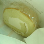 前田菓子舗 - 私はバタークリームのロールケーキ